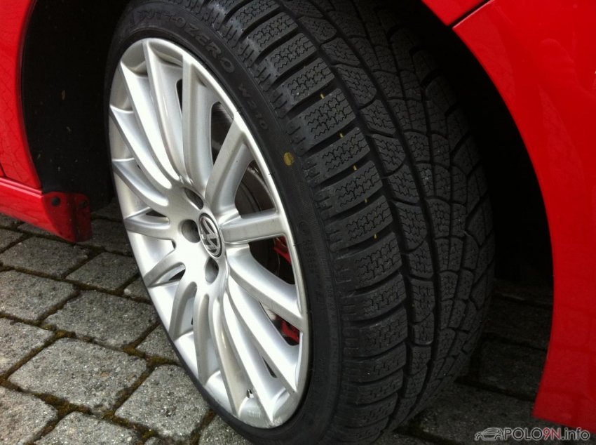 Pirelli Sottozero W210 205 / 40 R17 auf Volkswagen Aristos 17 x 7.5"