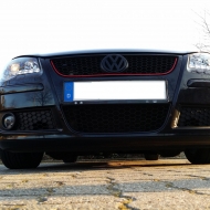 Eeeeendlich geliefert und montiert. 5 Wochen haben sich gelohnt. 0 Euro Steuer zu zahlen :) Keine Probleme wegen Geschmacksmusterverletzungen oder sowas :) 