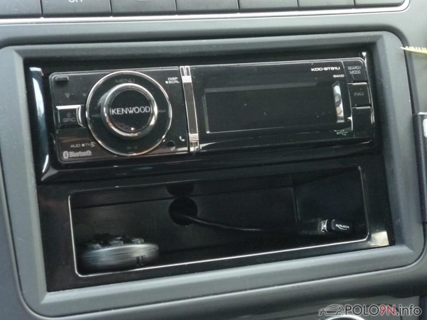 Ablagefach jetzt auch hochglänzend - so sieht's einigermaßen aus...