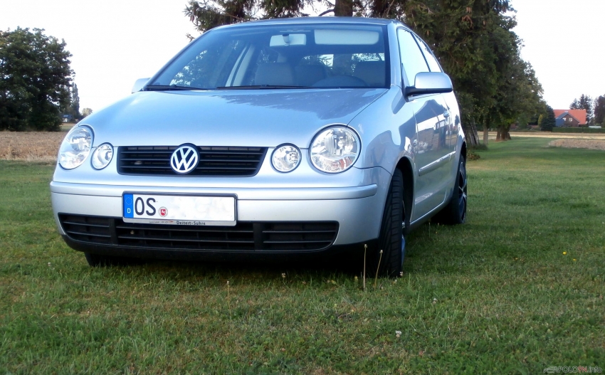 Ein Bild, wo das Auto bis auf die Felgen noch komplett unverändert ist.