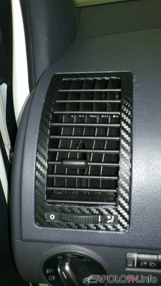 Schwarze Carbon Folie mit Struktur.