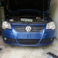Sieht mir alles zu langweilig aus... da muss was gemacht werden. GTI Gitter einbauen...