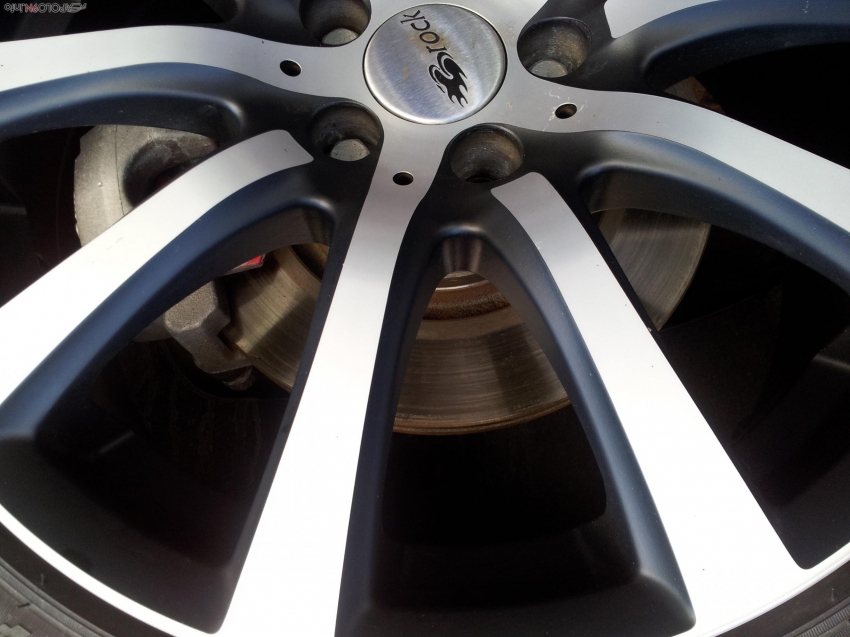 hinten: 280mm Bremschreiben mit Audi S3 Bremssattel und EBC Redstuff Bremsbelägen