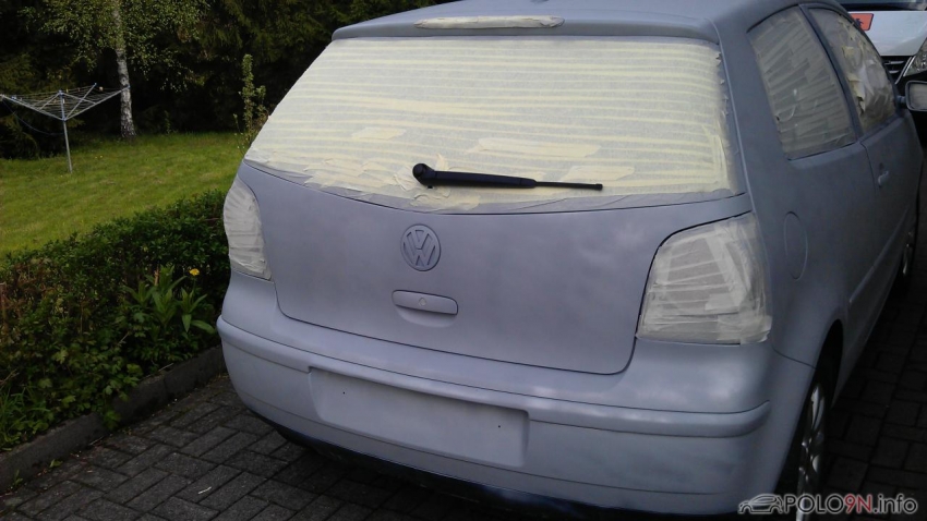 Heckansicht im brave Grauton...