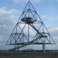 Tetraeder in Bottrop, Fotoshooting unter spektakulärer Kulisse auf der höchsten Abraumhalde des Ruhrpotts