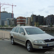 Skoda Oktavia II Combi von motetus