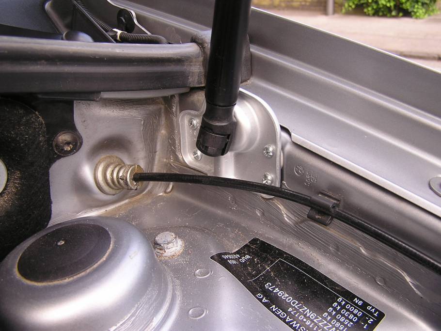 Gasfeder Gasdruckdämpfer Motorhaube Motorhaubendämpfer für VW Polo 9N